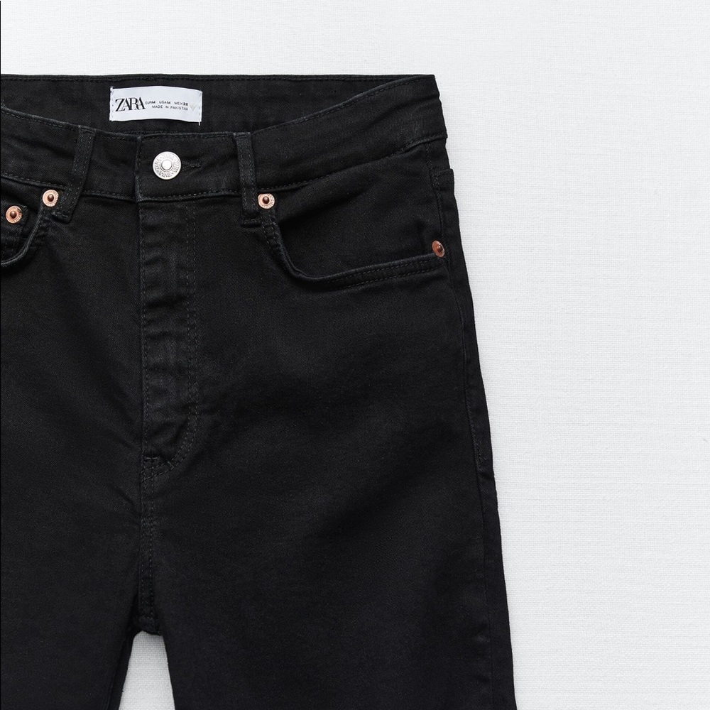 Zara Black LIMITLESS JEANS Size Large - Picture 8 of 9